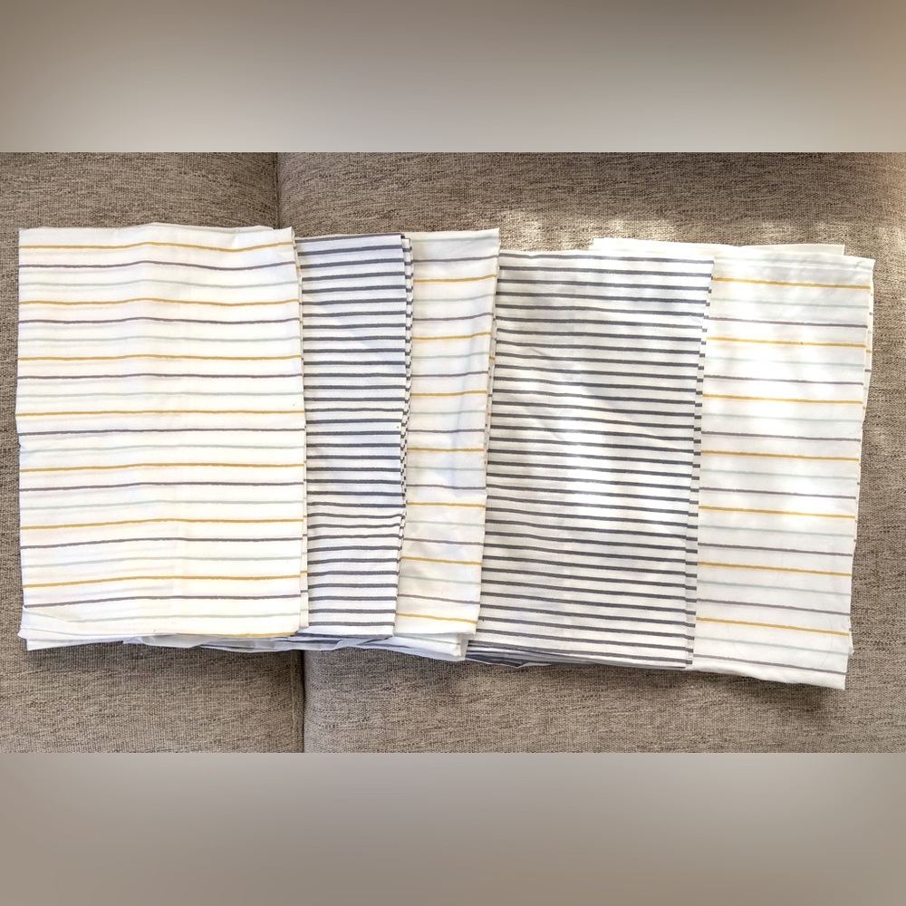 Lot of 5 Pack and Play/ Mini Crib Sheets